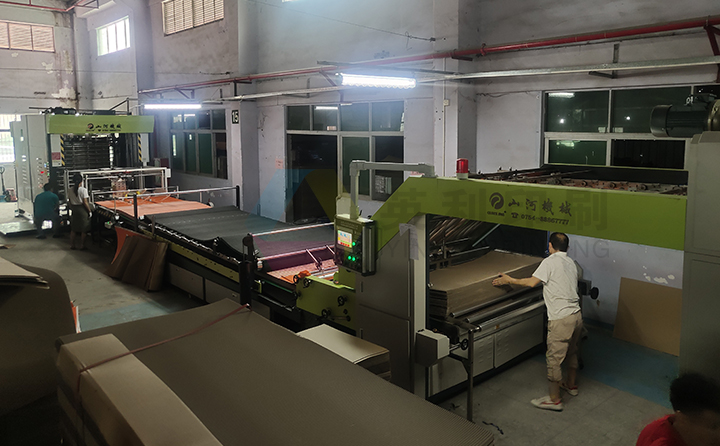 165全自动高速一体化裱纸机 165全自动高速一体化裱纸机